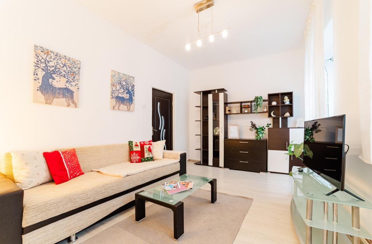 Anastasia Apartments With Parking บราชอฟ ภายนอก รูปภาพ