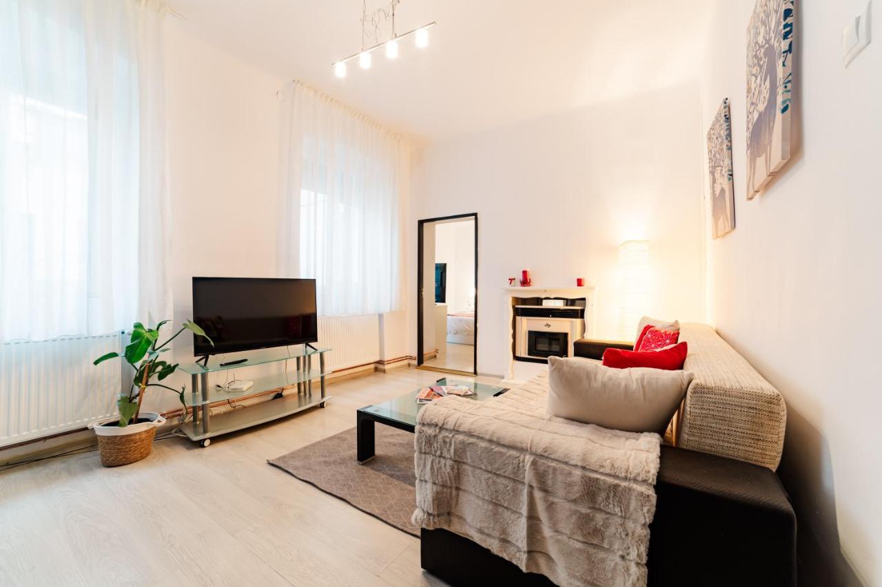 Anastasia Apartments With Parking บราชอฟ ภายนอก รูปภาพ