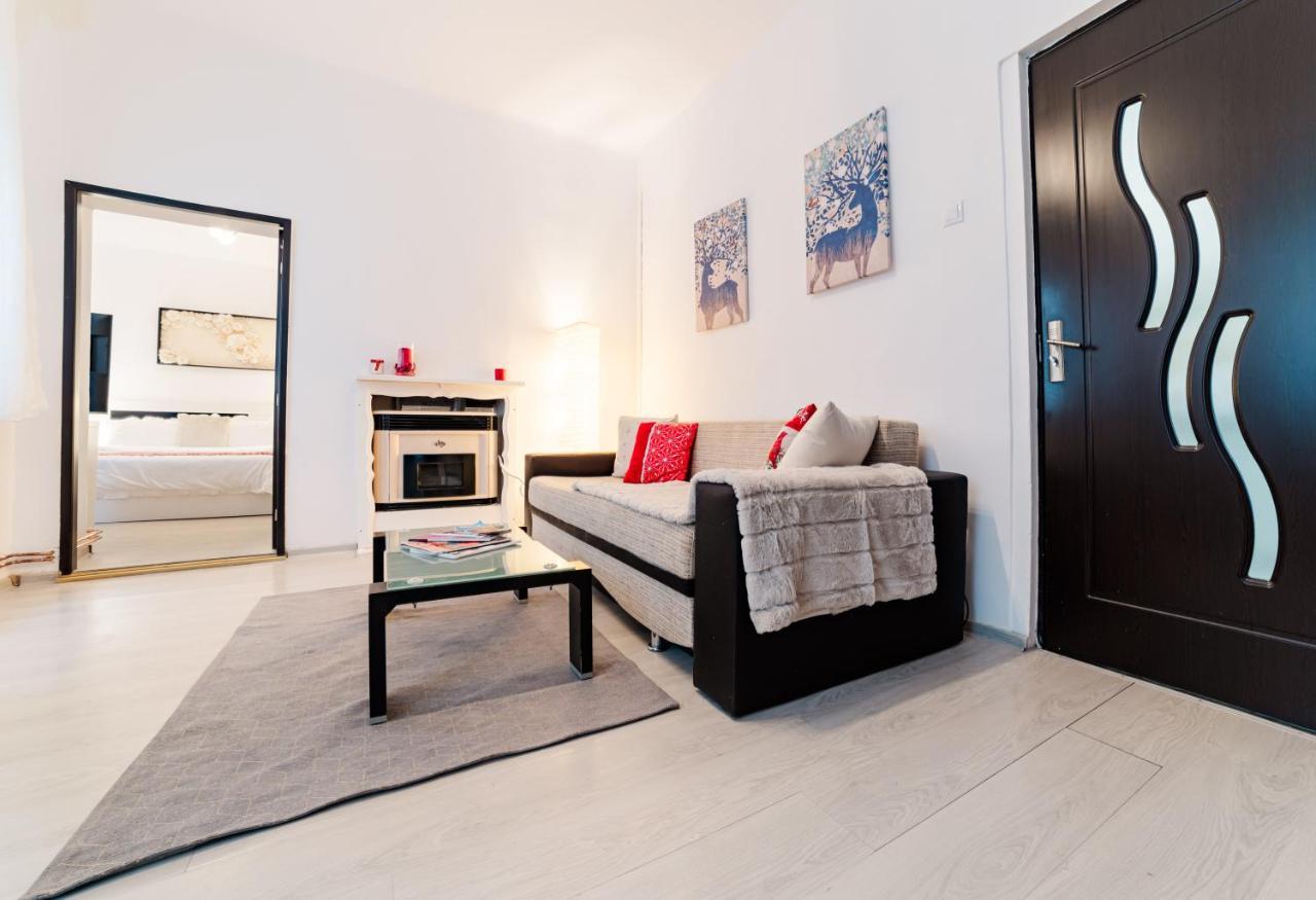 Anastasia Apartments With Parking บราชอฟ ภายนอก รูปภาพ