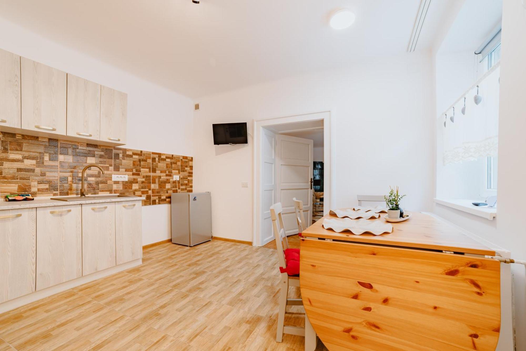 Anastasia Apartments With Parking บราชอฟ ภายนอก รูปภาพ